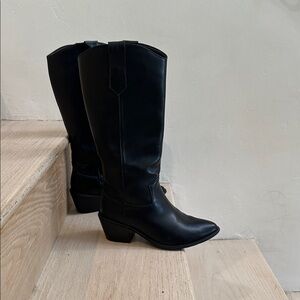 Black Tall Boots Size M (fits US 7), almond toe